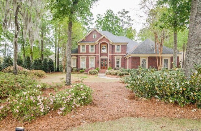 Foto del edificio - 8611 Wynford Pl