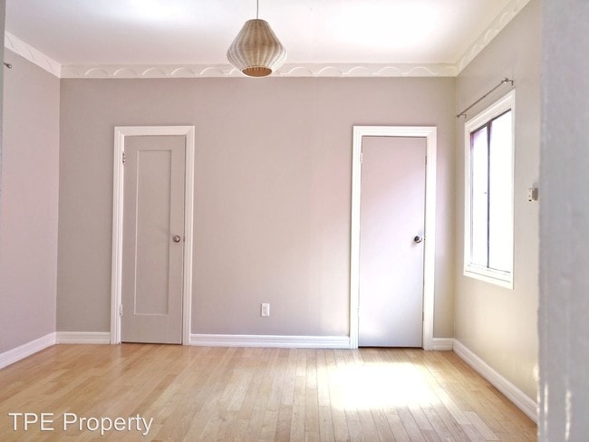 Building Photo - 1412 1/2 Echo Park Ave