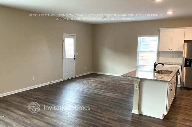 Foto del edificio - 6215 Nathaniel Ln