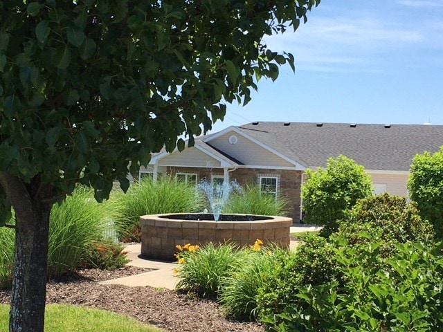 Building Photo - Quail Run Senior Villas