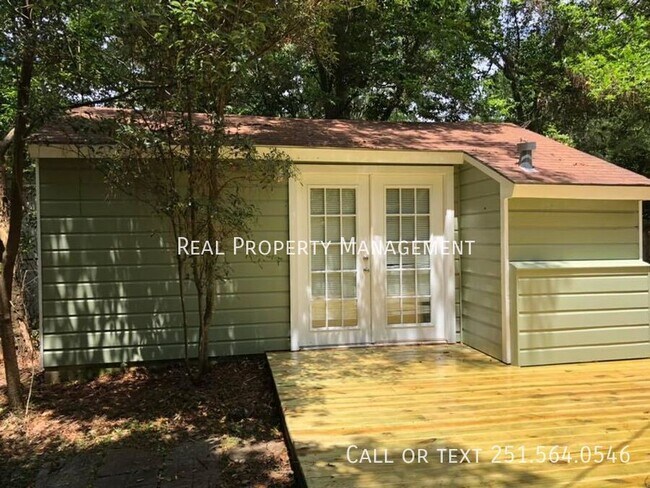 Foto del edificio - 335 Azalea Cir W