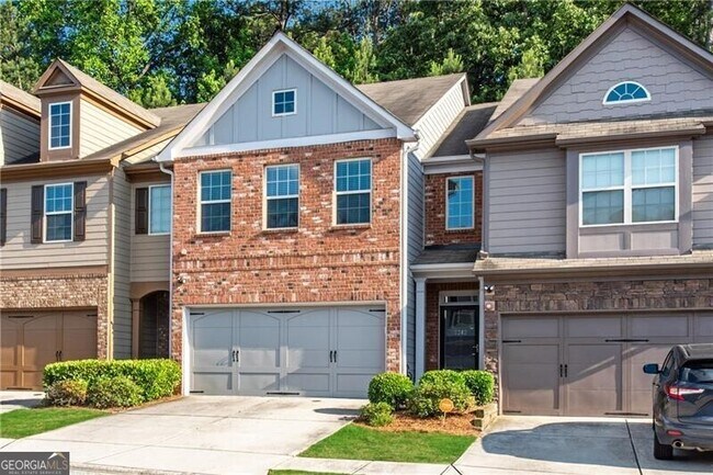 Building Photo - 2242 Knoxhill View