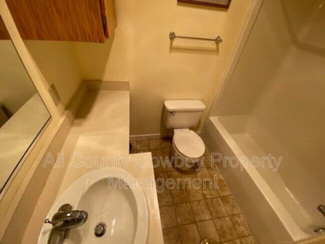 Foto del edificio - 509 E Curtis St