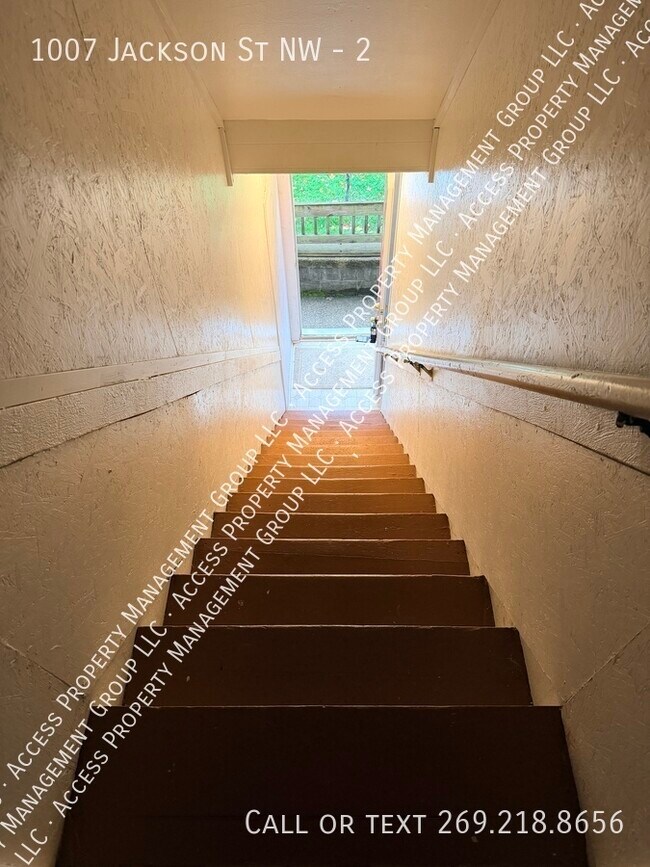 Foto del edificio - 1007 Jackson St NW