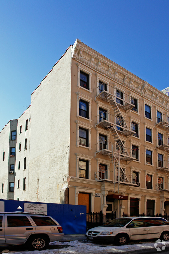 Foto principal - 236 E 118th St