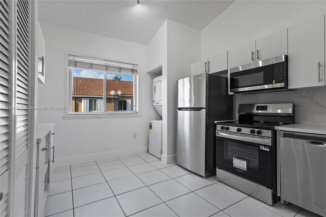 Building Photo - 13165 SW 64th Terrace