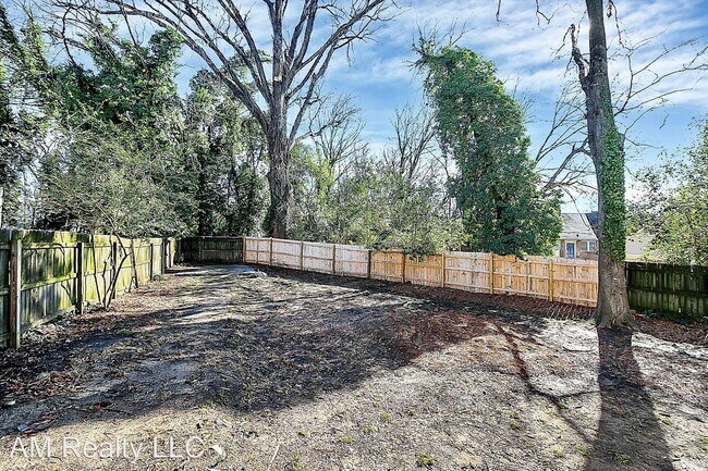 2 br, 1 bath House - 1608 Sumter Avenue photo'