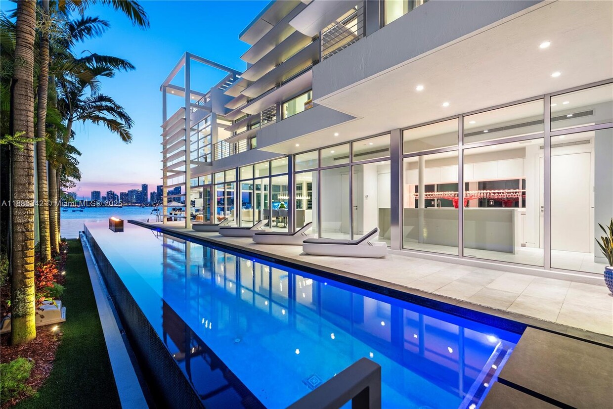 Foto principal - 440 S Hibiscus Dr