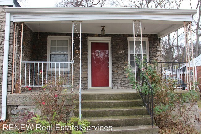 Building Photo - 1021 Dozier Pl