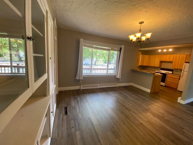 Foto del edificio - 711 E 200 N