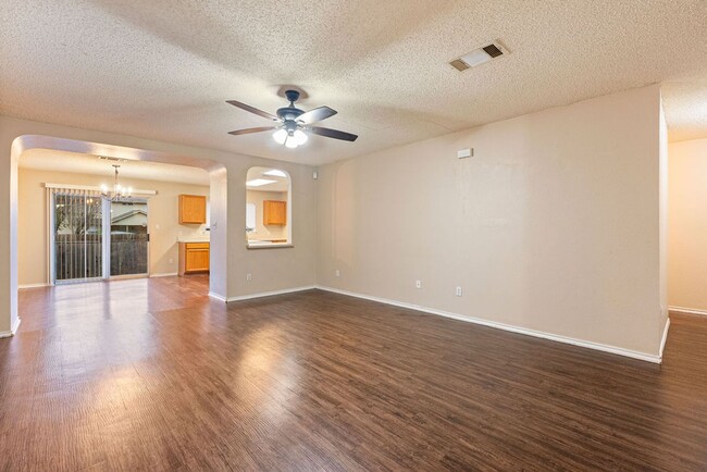 Building Photo - Must See 3 Bedroom, 2 Bathroom Single Story Pflugerville Home!