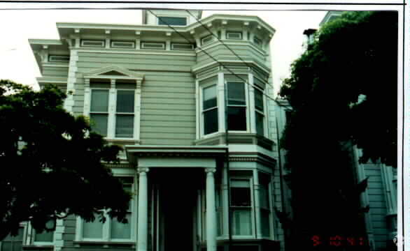 Building Photo - 2155 Scott St
