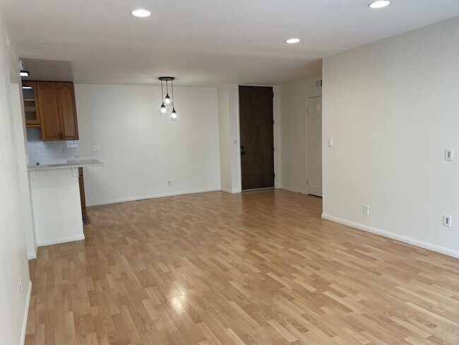 Foto del edificio - 2 bed 2 bath in Stoneybrook Villas
