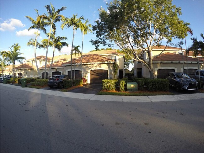 Foto del edificio - 820 Sorrento Dr