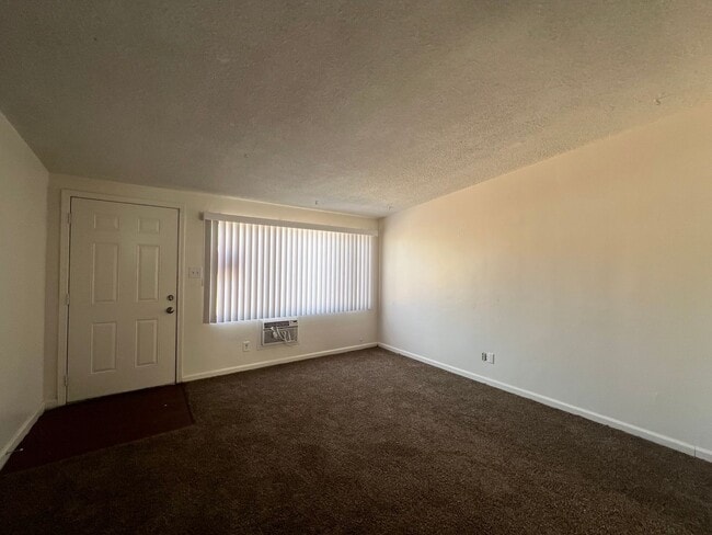 Building Photo - P160