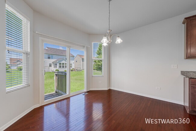 Foto del edificio - 3439 Birch Ln