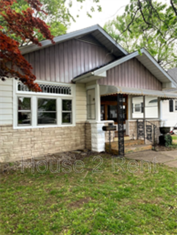 1005 S 14th St, Herrin, IL 62948 House Rental in Herrin, IL