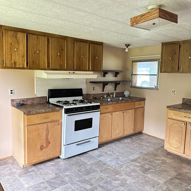 Foto del edificio - 225 Easter Dr