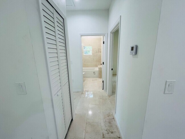 Building Photo - Brand new-TWO BED, TWO BATH, ONE CAR GARAGE