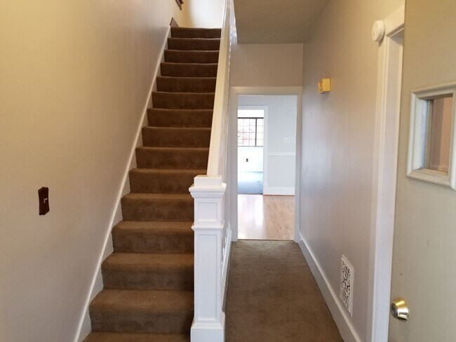 Foto del edificio - Single Family Home in Brackenridge