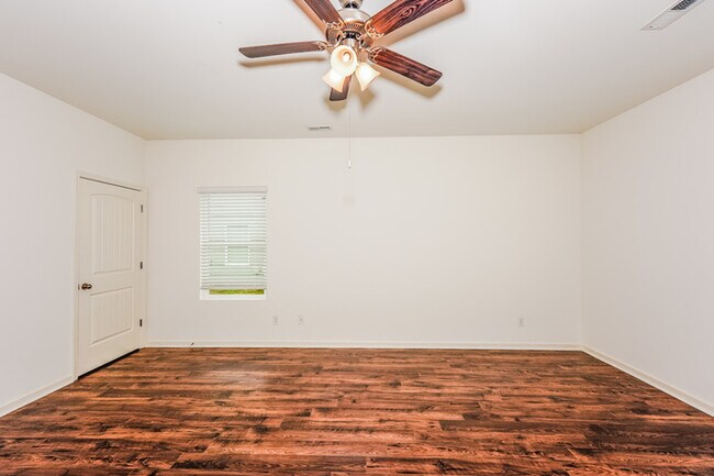 Foto del edificio - 5587 Timber Leaf Lp