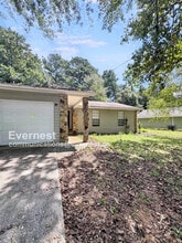 Building Photo - 8572 Glenwoods Dr