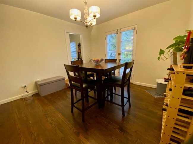 Building Photo - 7622-7624 MAIN STREET