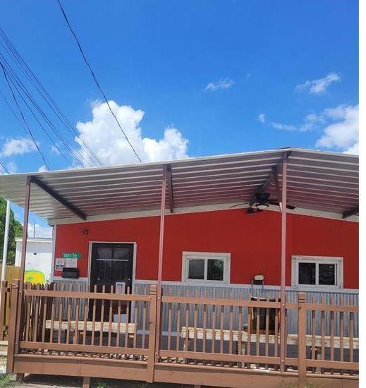 Foto del edificio - 3317 Bennington St