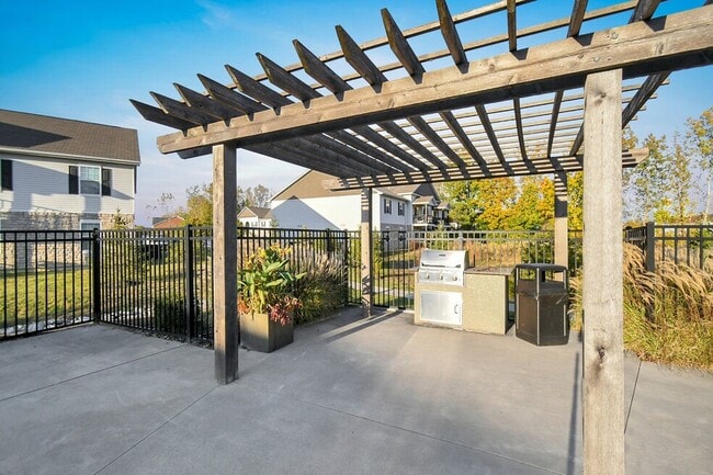 Building Photo - CPN- Crosspoint Apartments