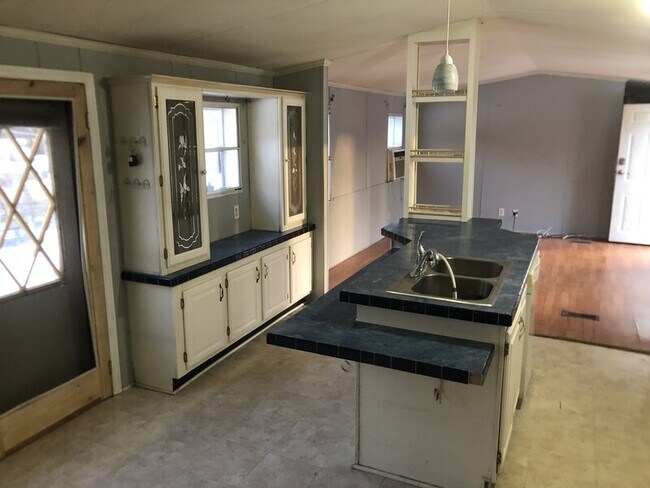 Building Photo - 159 Waibel Rd
