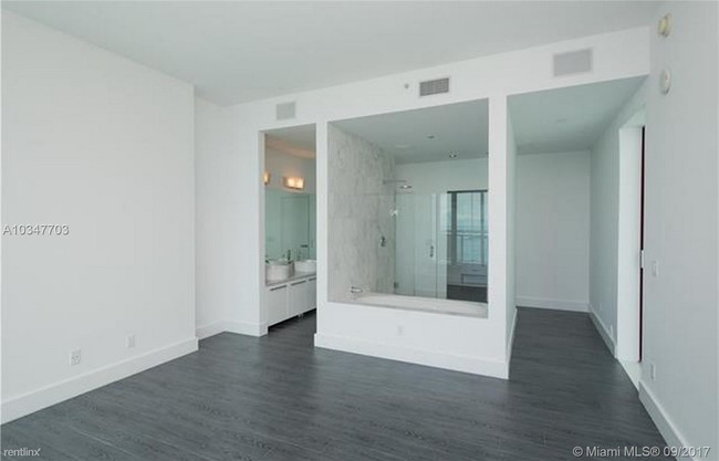Building Photo - 888 Biscayne Blvd