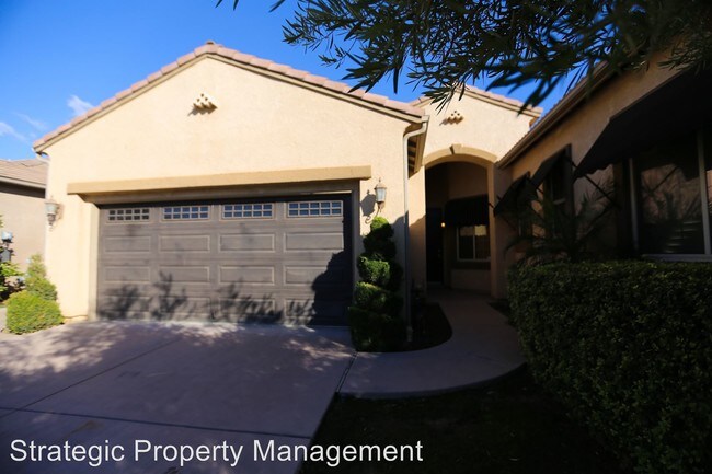 Building Photo - 5848 N La Paz Ave