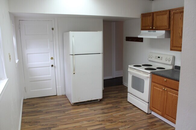 Building Photo - 1422 Beechview Ave