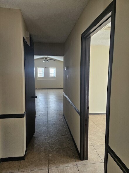 Foto del edificio - 3923 Cedar Gardens Dr