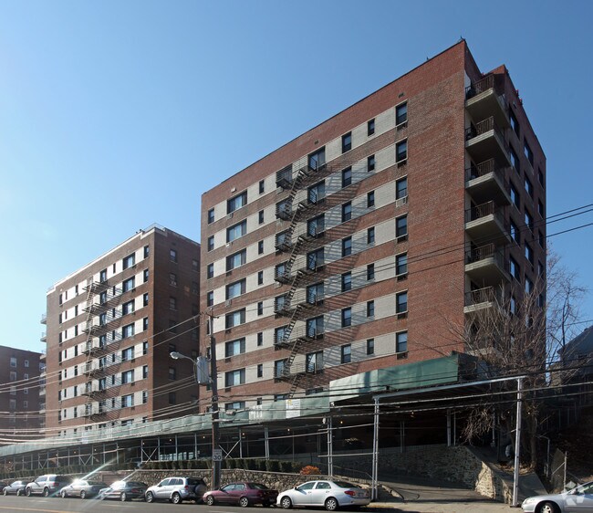 411 Bronx River Rd Yonkers, NY 10704 Rentals Yonkers, NY