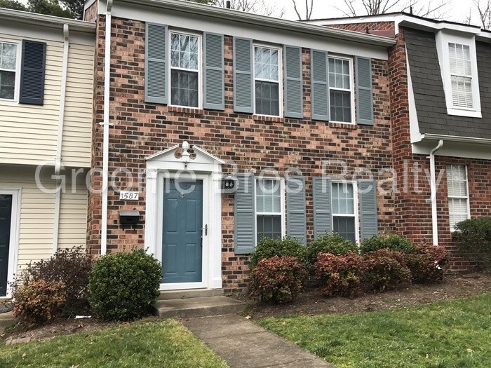 Heritage Hills at Raintree townhome Townhome Rentals in Henrico VA