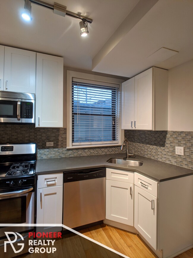 Foto del edificio - 2317 N Rockwell St