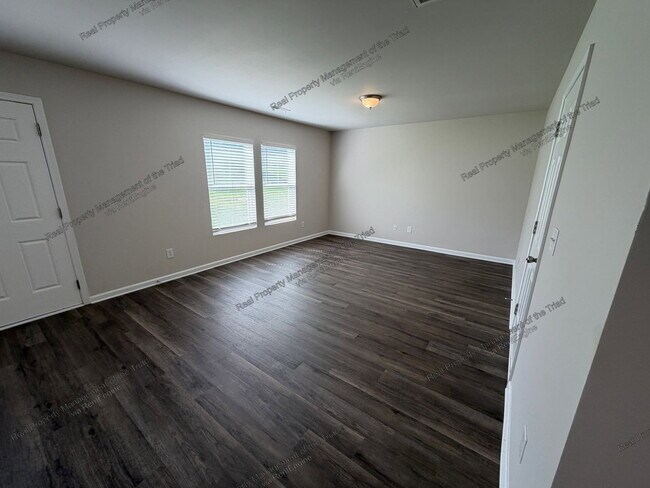 Foto del edificio - 4116 Devonwood Ct