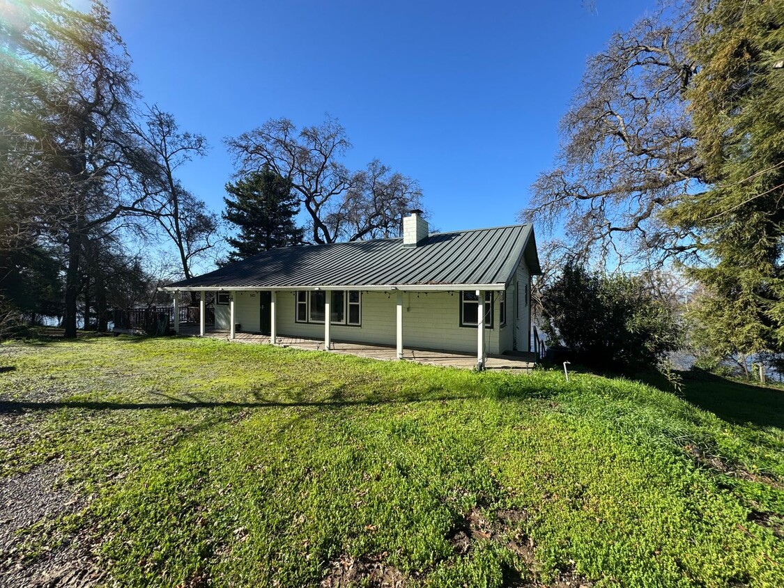 Primary Photo - Large one bedroom | On the Feather River