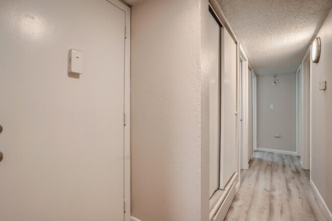 Building Photo - 14904 E Hampden Cir