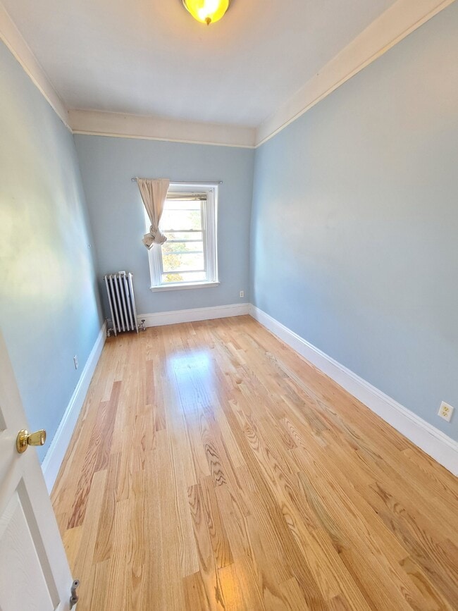 Building Photo - 84 Ellery St