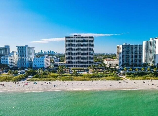 Photo - 2555 Collins Ave Apartment