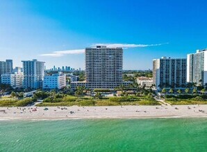 Building Photo - 2555 Collins Ave