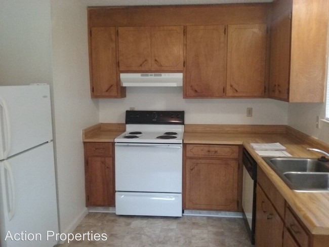 Building Photo - 2650 Woodridge Ct