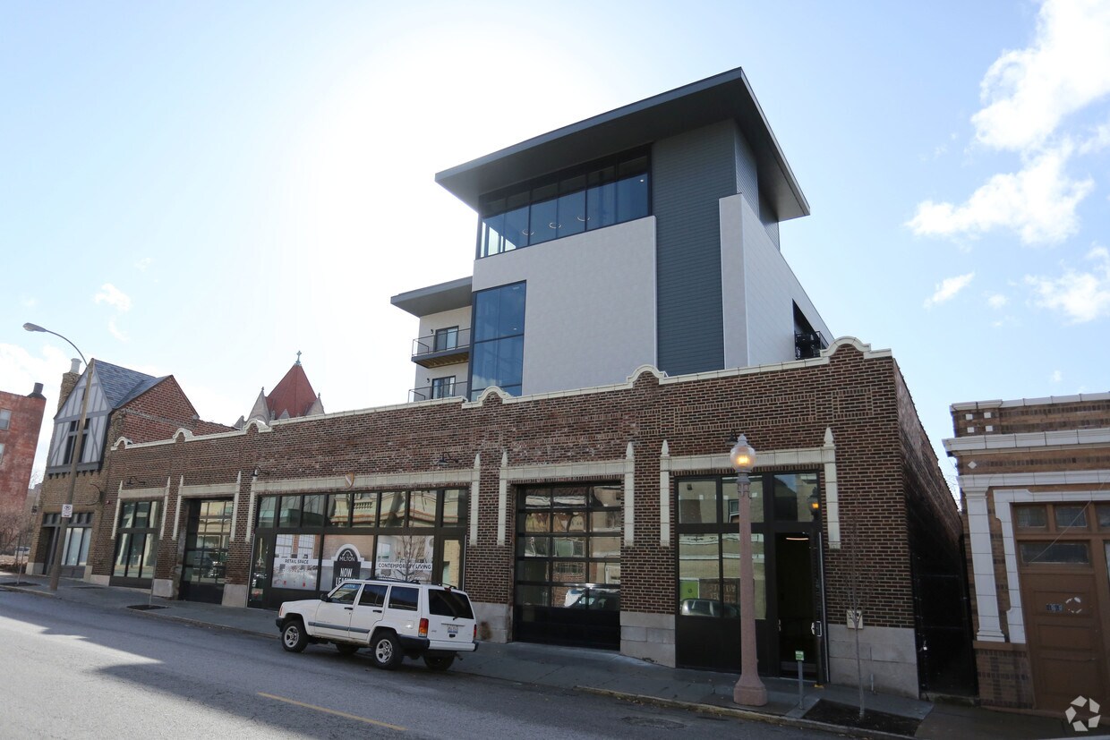 The Milton Apartments Saint Louis, MO