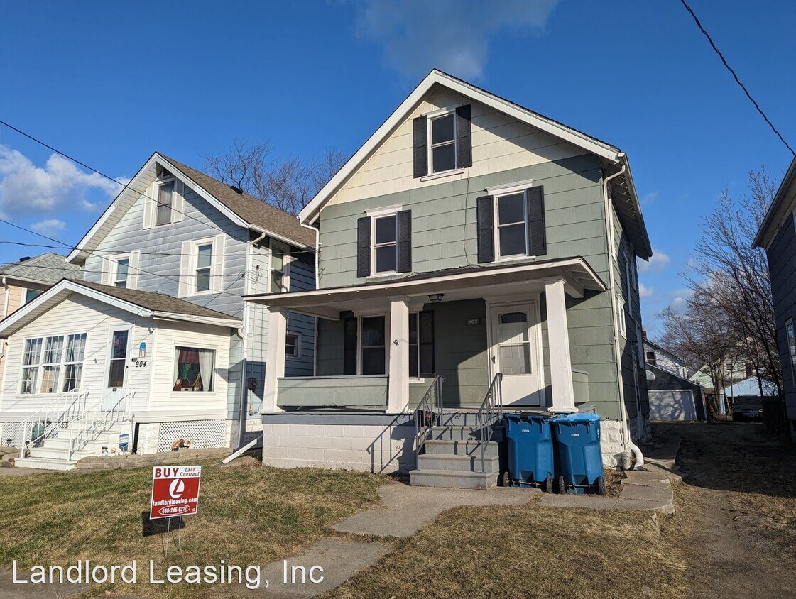 902 W 11th St, Lorain, OH 44052 House Rental in Lorain, OH