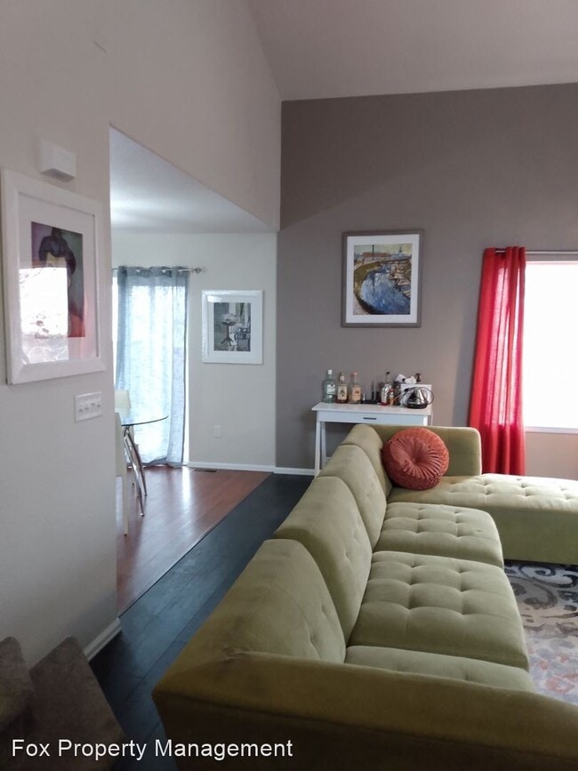 Foto del edificio - 3 br, 2.5 bath House - 5615 Blue Mountain ...