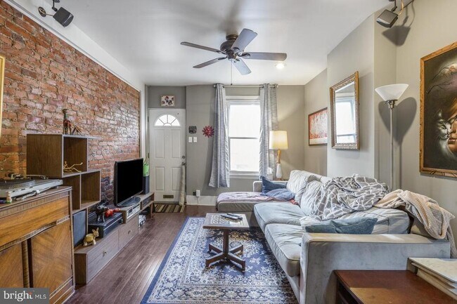 Foto del edificio - 2329 Almond St