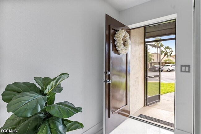 Building Photo - 1212 SE 6th Terrace