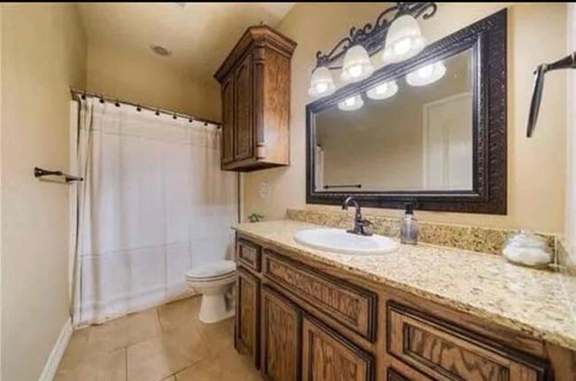 Building Photo - 7252 Mansions Dr